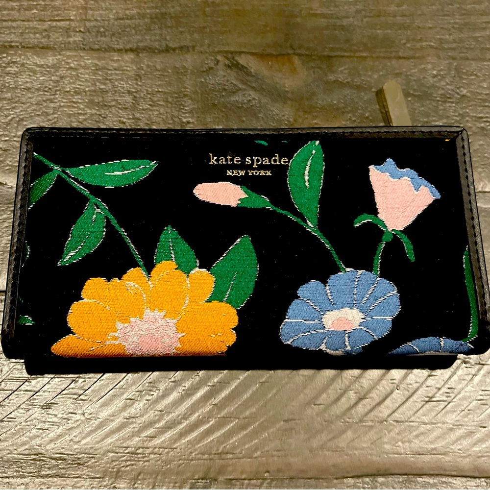 ♠️ Kate Spade Wallet